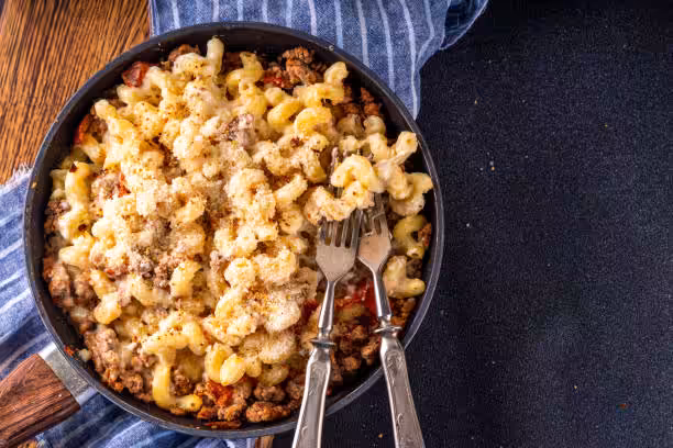 OnePot Macaroni Cheeseburger Soup
