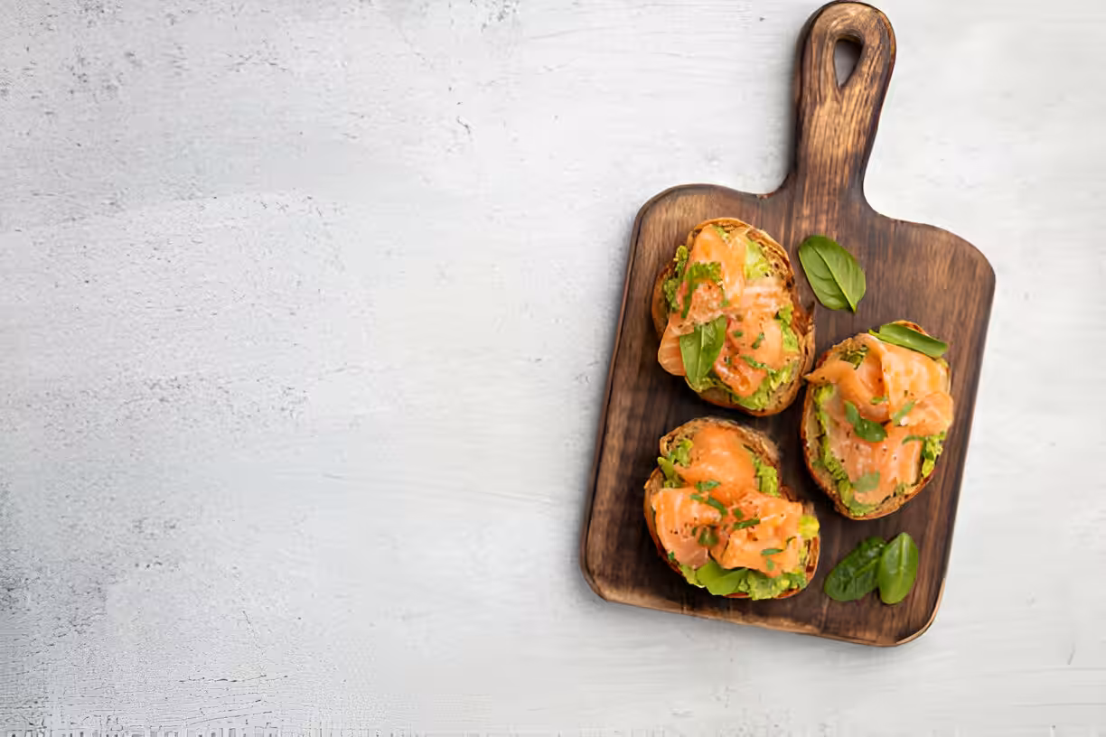 Crispy Honey Garlic Salmon Bites - 25 Minutes