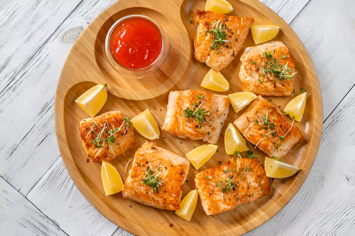 Crispy Honey Garlic Salmon Bites - 25 Minutes