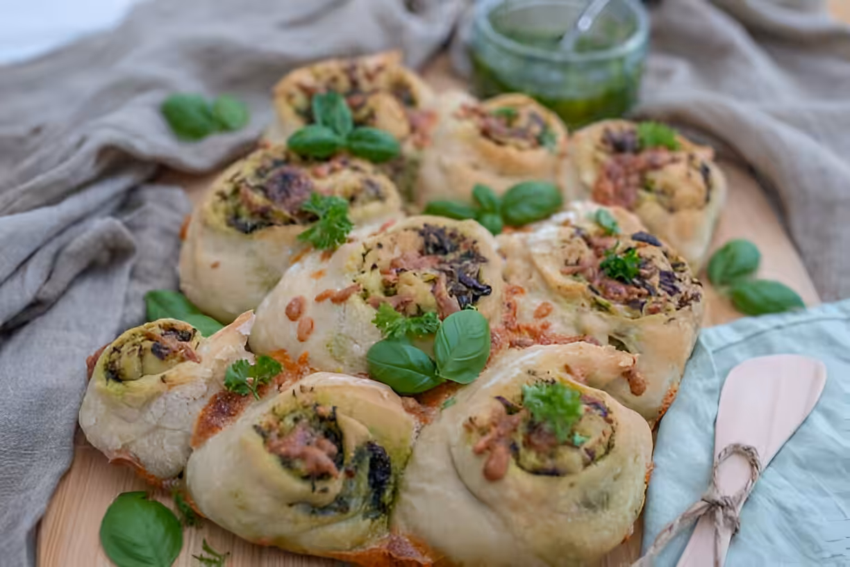 Herb & Garlic Swirl Rolls